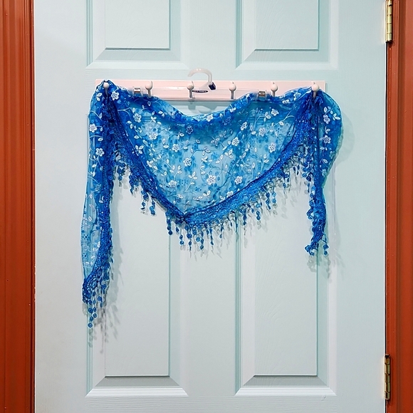 Decorative shawl - Picture 1 of 1